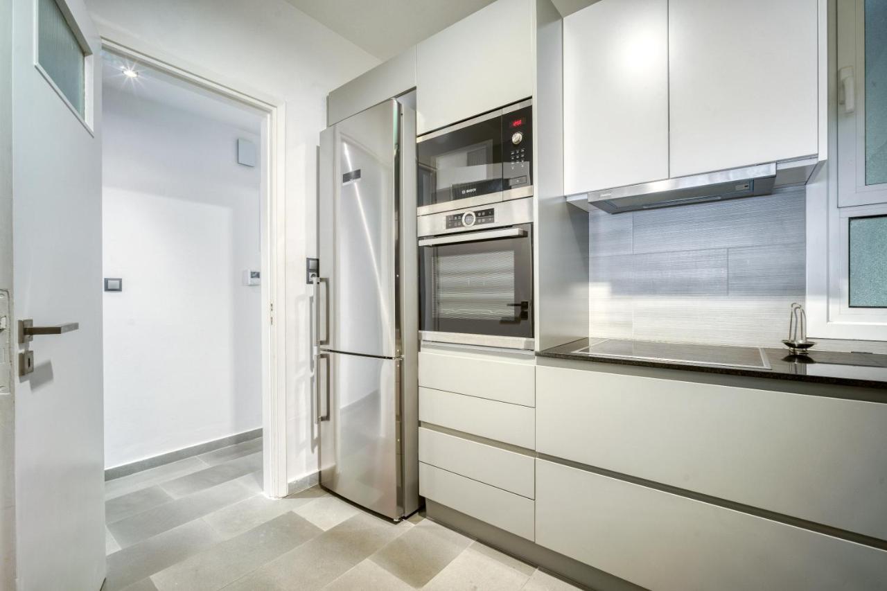 Bright Spacious Luxury Apartment In Prime Central Atina Dış mekan fotoğraf